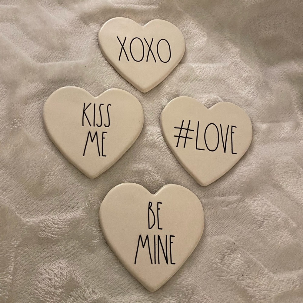 ❗️SOLD❗️Rae Dunn 4 Piece Valentine’s Day Coasters - Picture 1 of 2